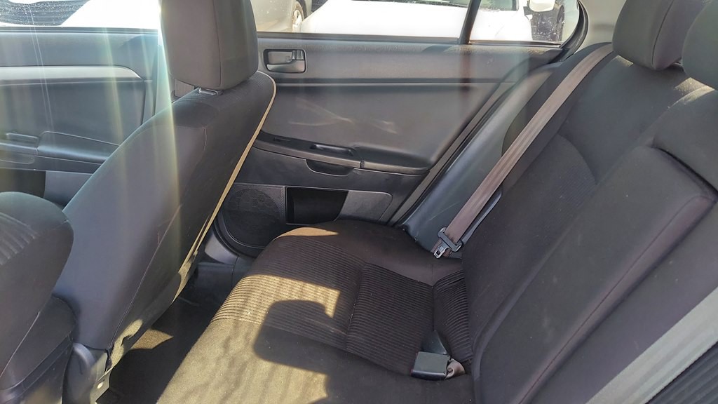 2015 Mitsubishi Lancer Image 6