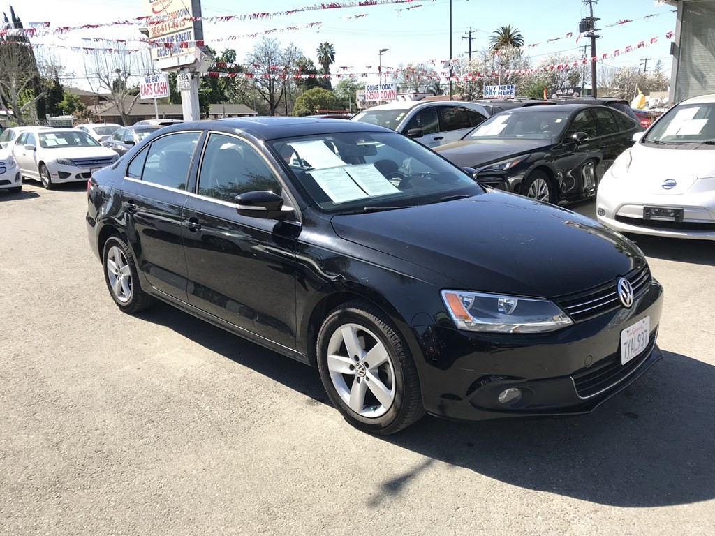 2012 Volkswagen Jetta Image 2