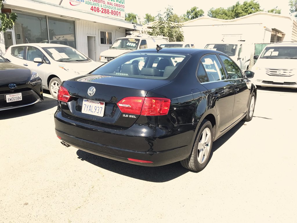 2012 Volkswagen Jetta Image 3
