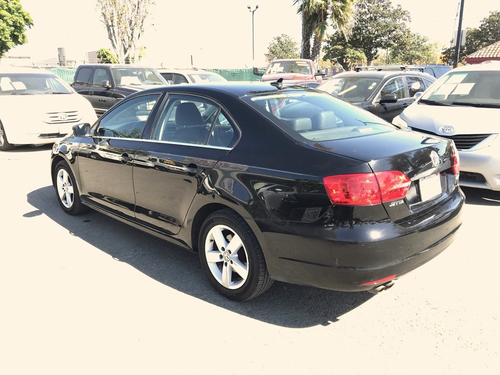 2012 Volkswagen Jetta Image 4