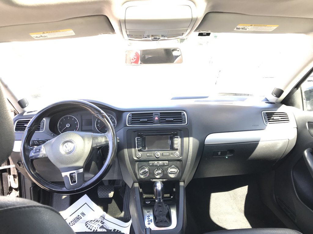 2012 Volkswagen Jetta Image 7