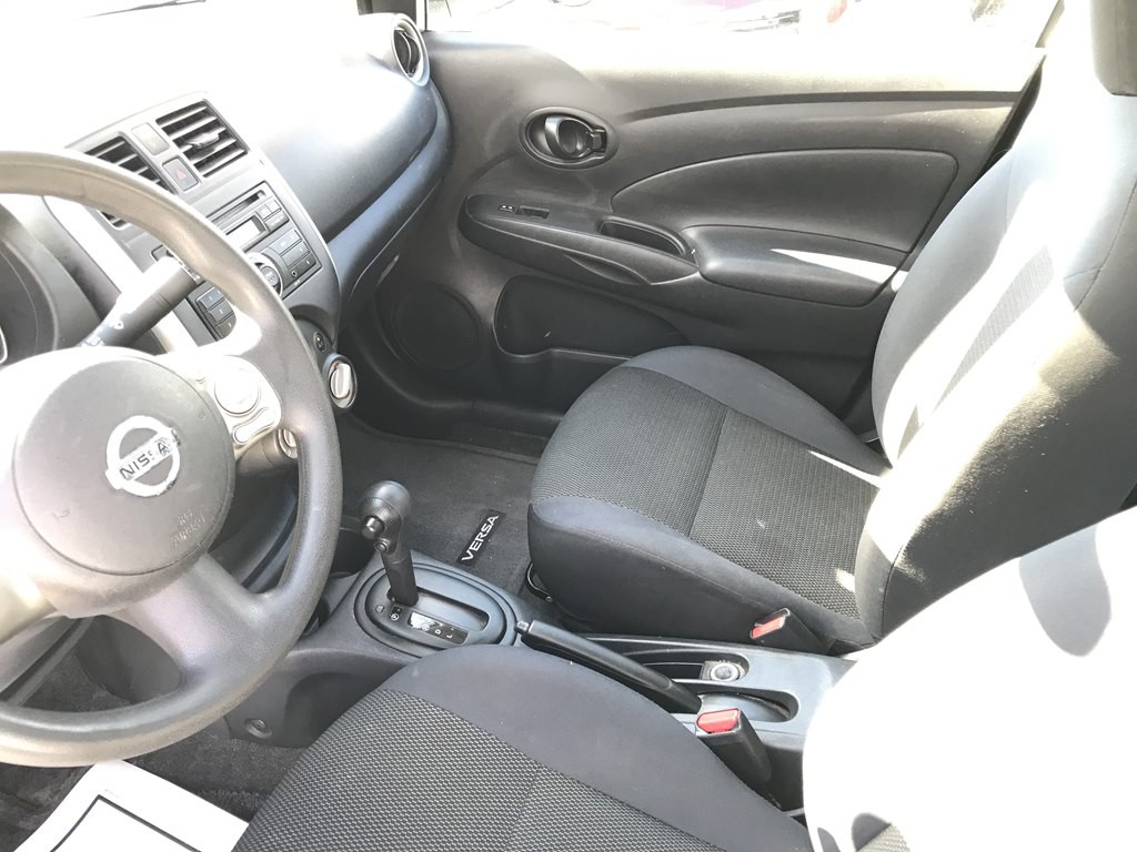2012 Nissan Versa Image 5