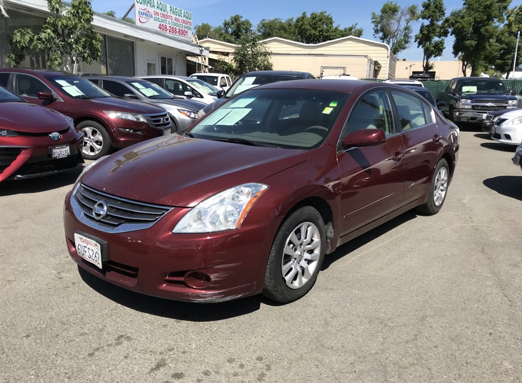 2011 Nissan Altima Image 1