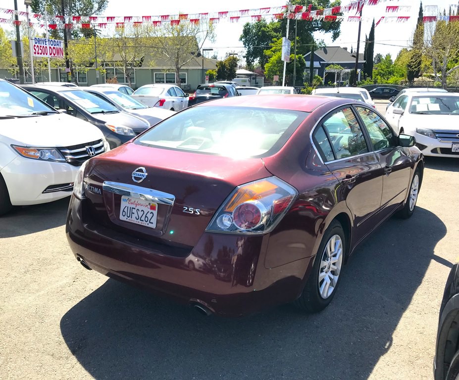 2011 Nissan Altima Image 3