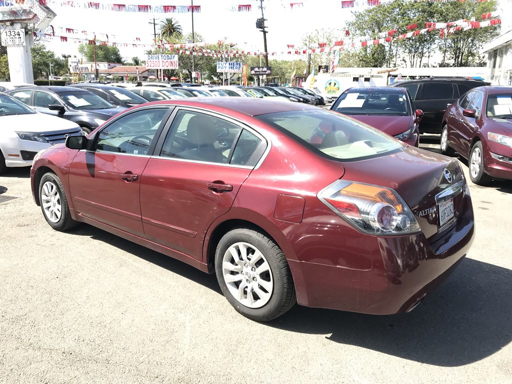 2011 Nissan Altima Image 4