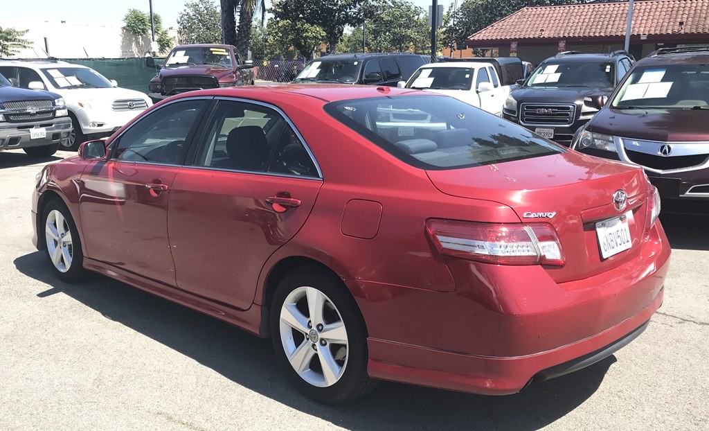 2010 Toyota Camry Image 4