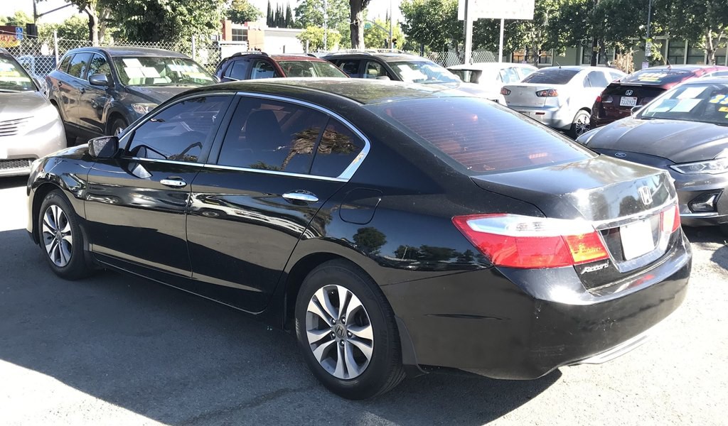 2015 Honda Accord Image 4