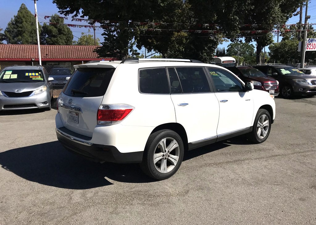 2013 Toyota Highlander Image 3