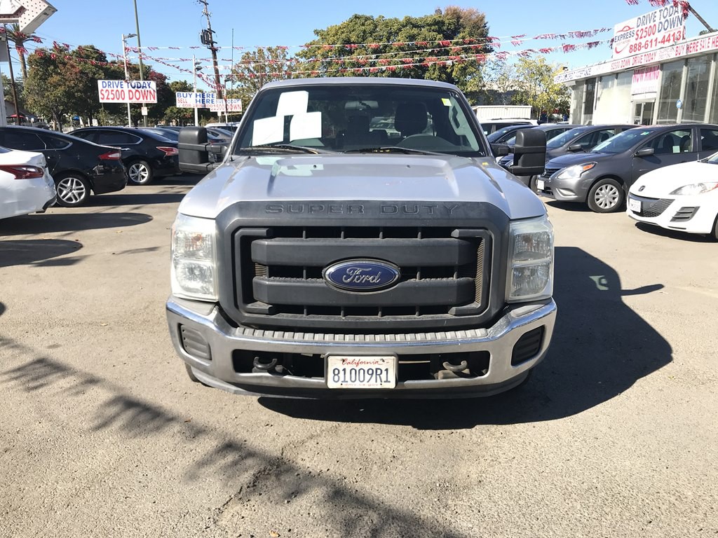 2015 Ford F-250 Image 2