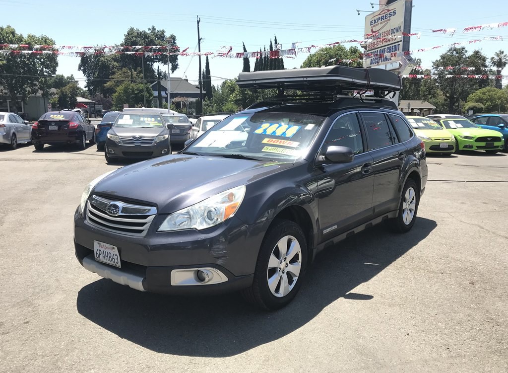 2011 Subaru Outback Image 1