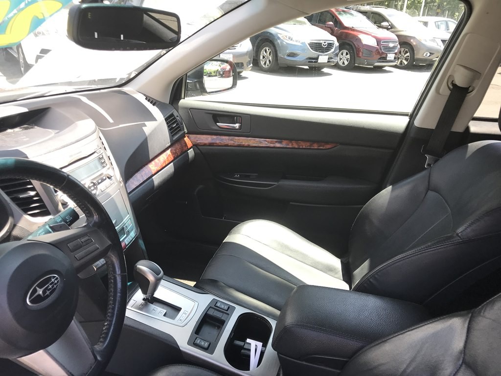 2011 Subaru Outback Image 5
