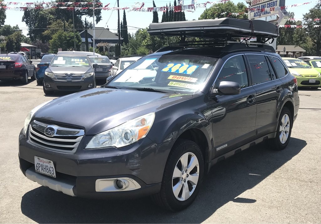 2011 Subaru Outback Image 1