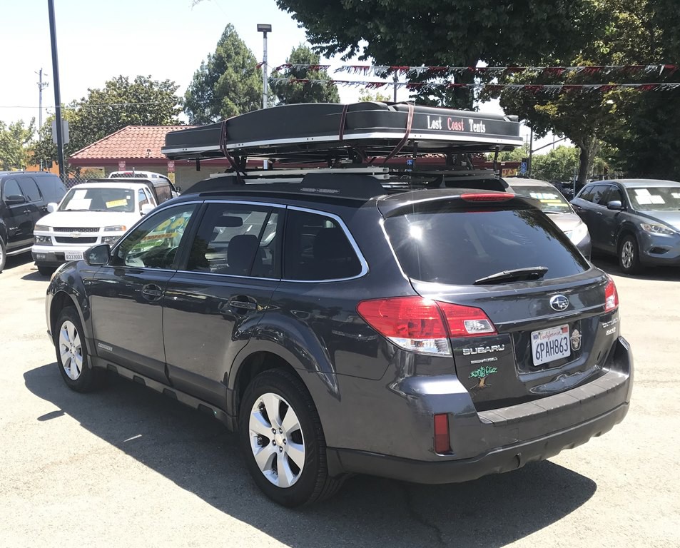 2011 Subaru Outback Image 4