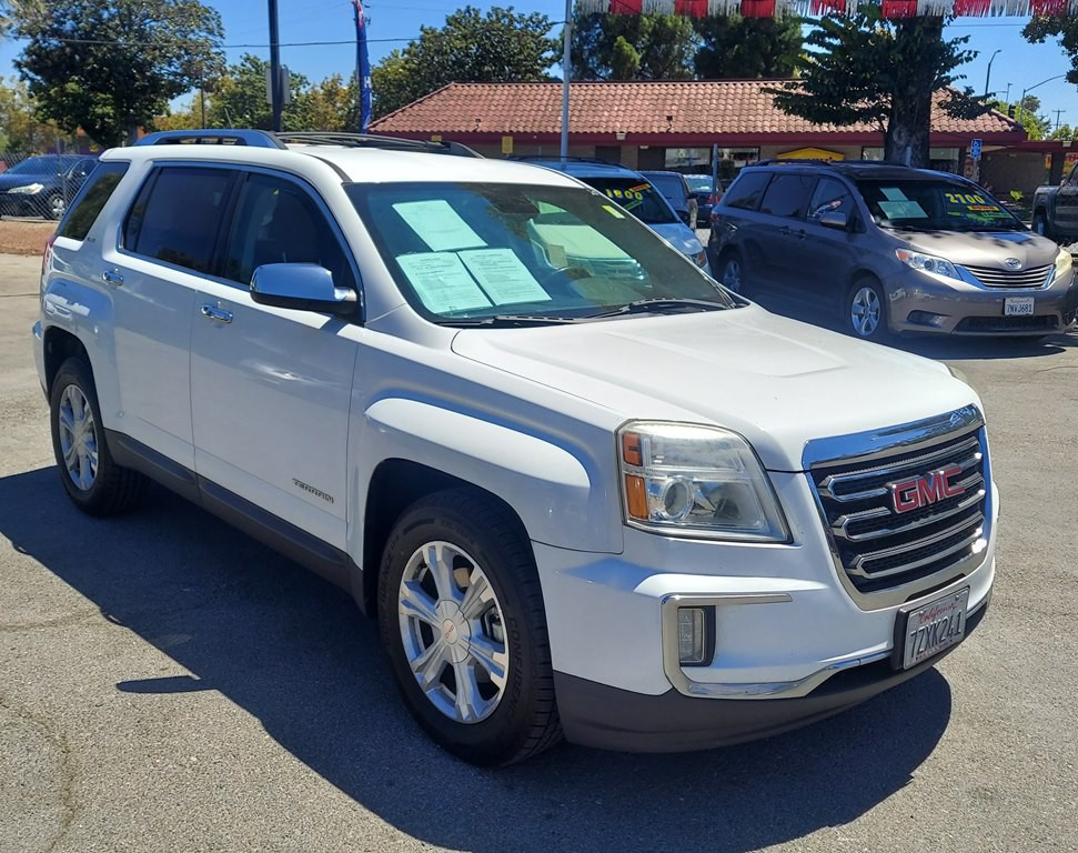 2016 GMC Terrain Image 2