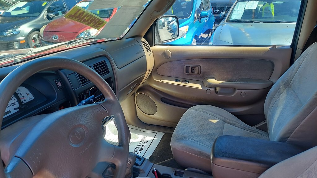 2003 Toyota Tacoma Image 5