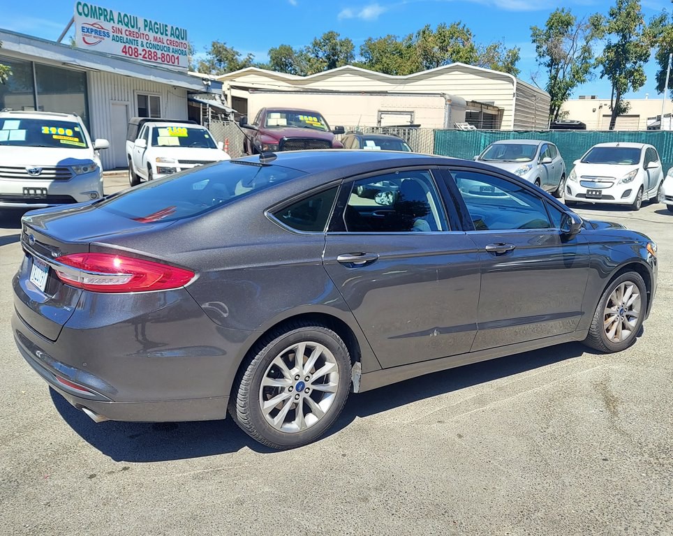 2017 Ford Fusion Image 3