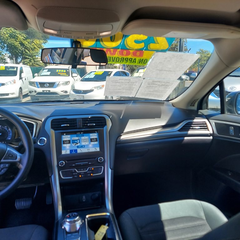 2017 Ford Fusion Image 8