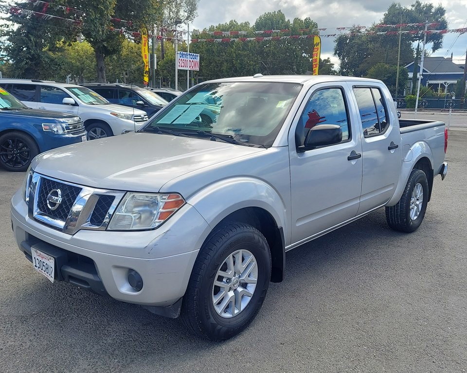 2017 Nissan Frontier Image 1