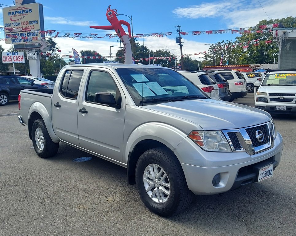 2017 Nissan Frontier Image 2