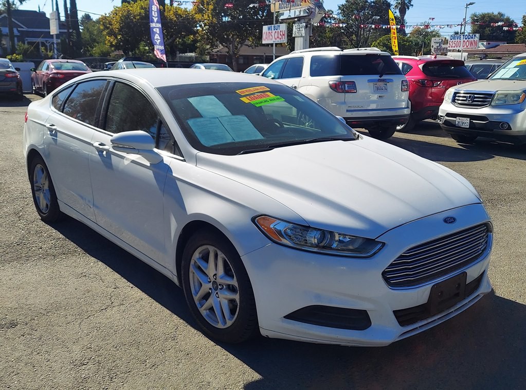 2015 Ford Fusion Image 2