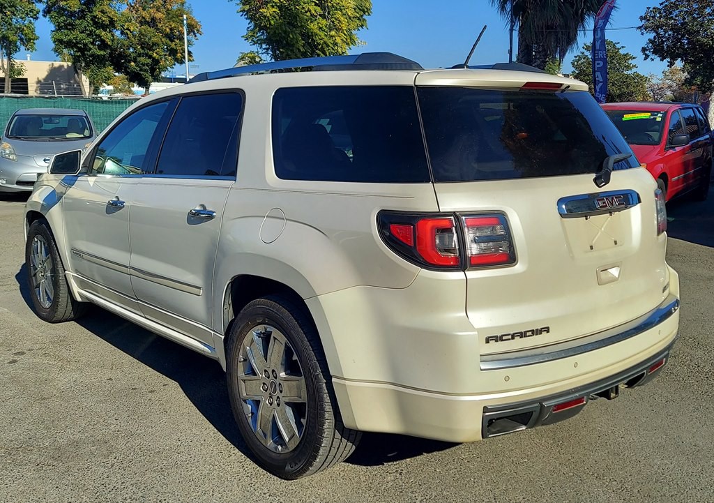 2013 GMC Acadia Image 4