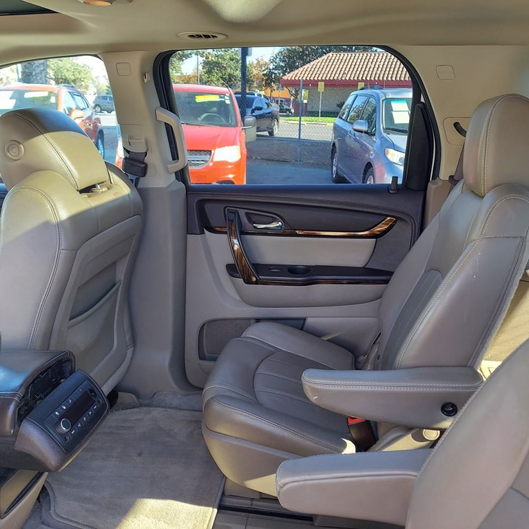 2013 GMC Acadia Image 6