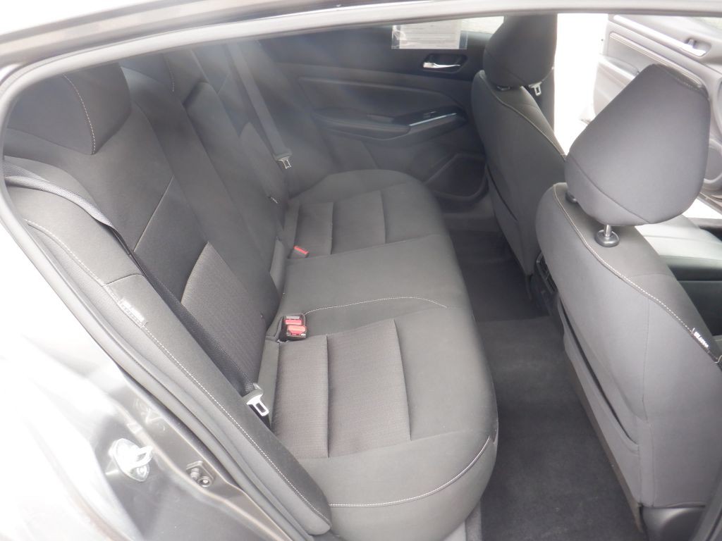 2020 Nissan Altima Image 13