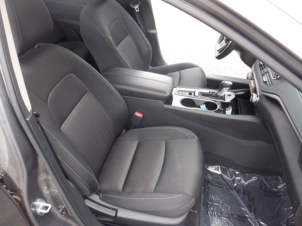 2020 Nissan Altima Image 14