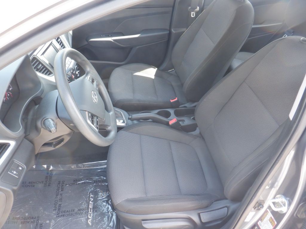 2020 Hyundai Accent Image 10
