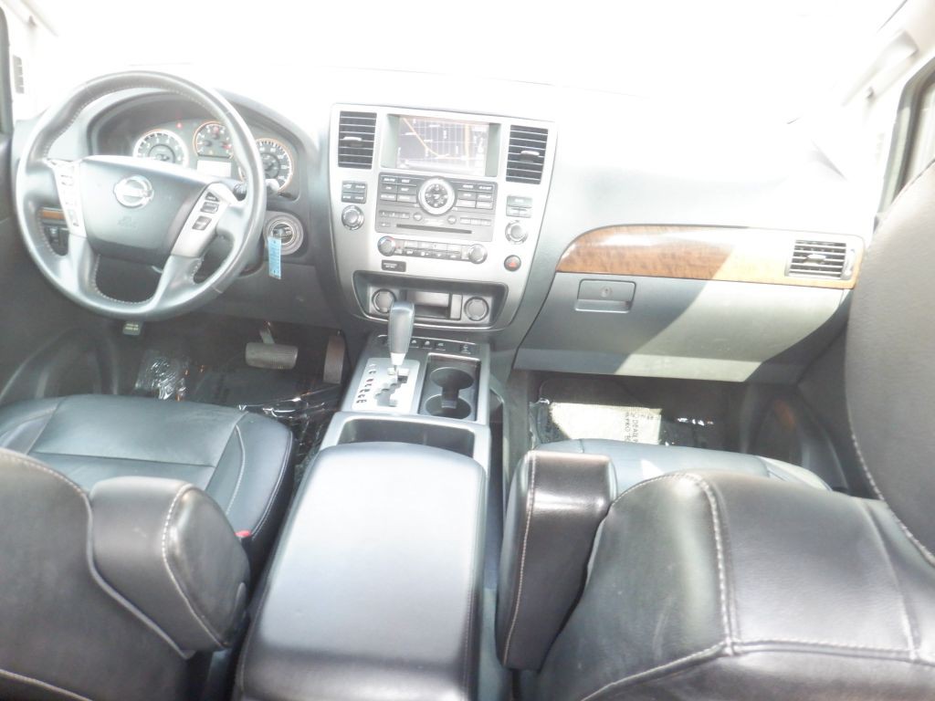 2015 Nissan Armada Image 15