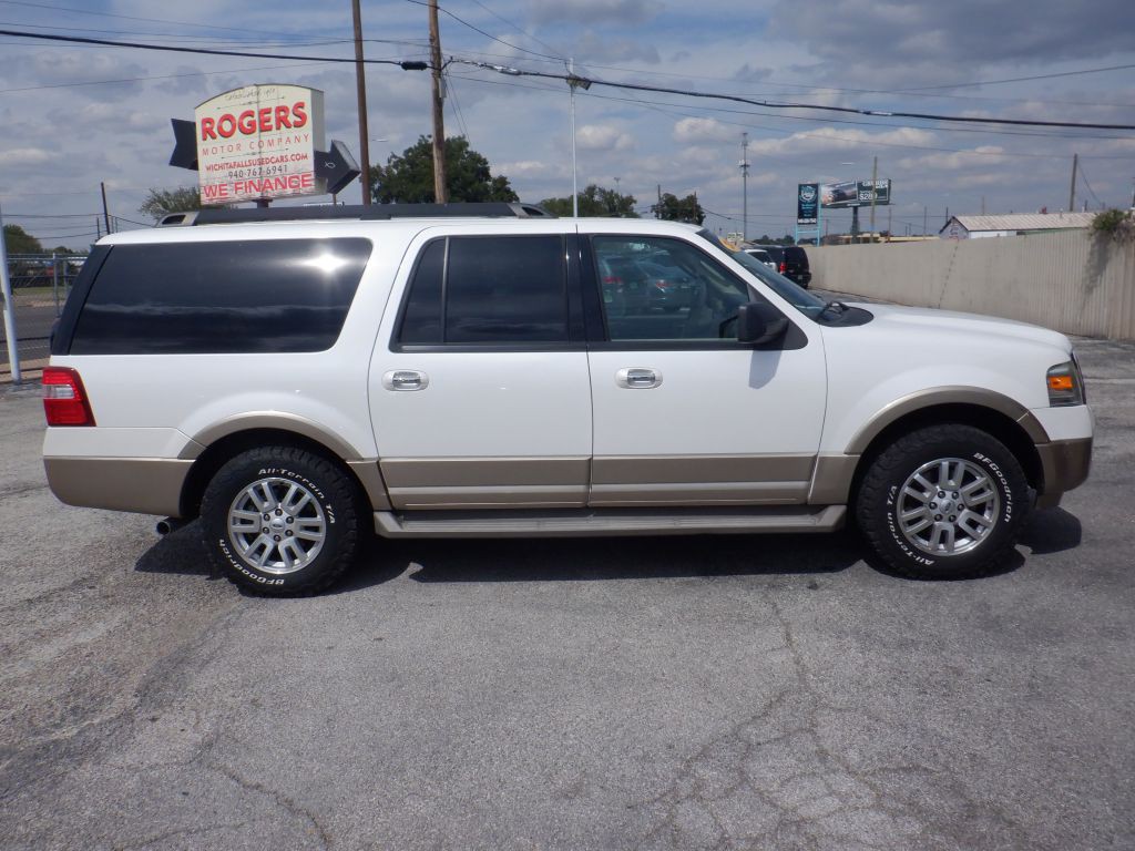 2011 Ford Expedition Image 2