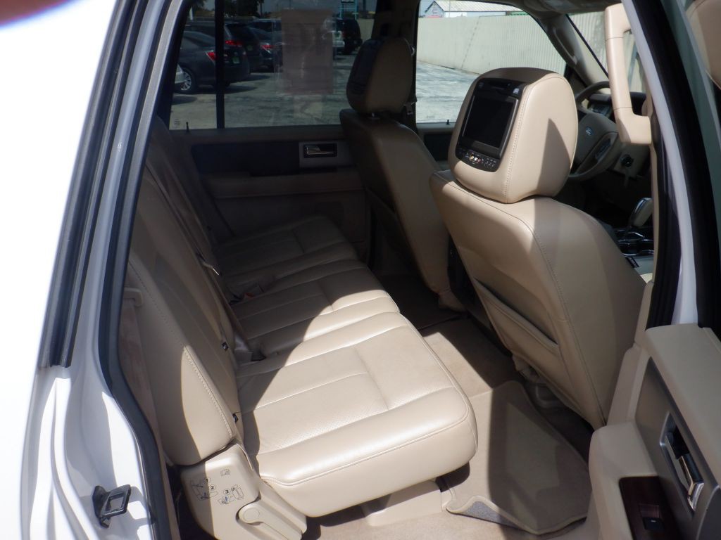 2011 Ford Expedition Image 13
