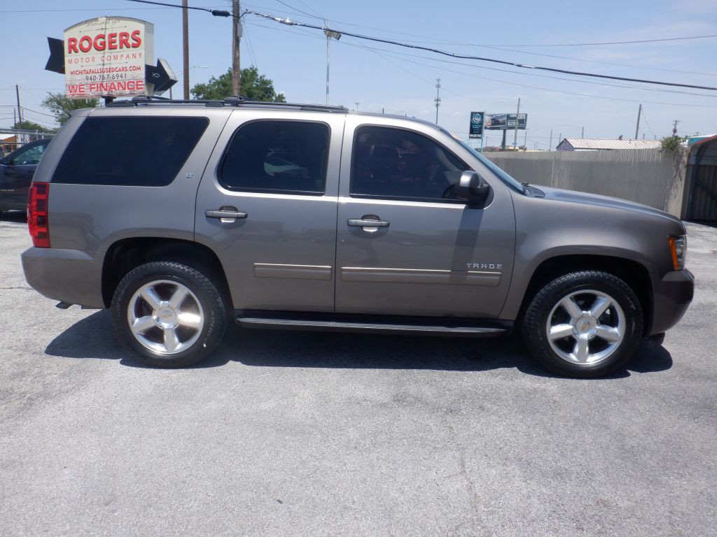 2013 Chevrolet Tahoe Image 2