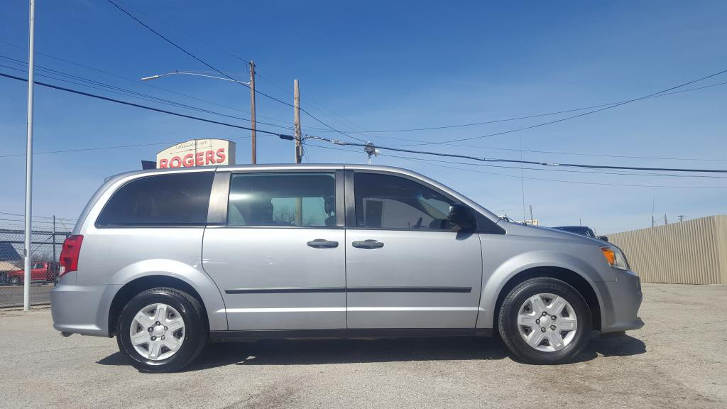 2013 Dodge Grand Caravan Image 2