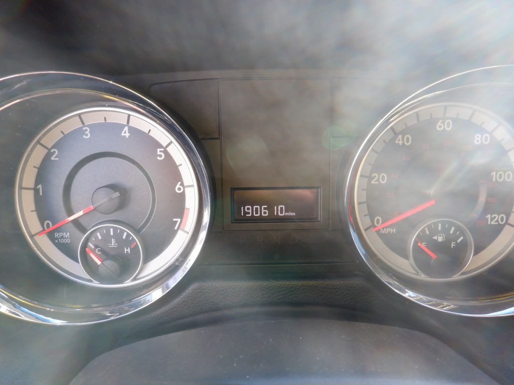 2013 Dodge Grand Caravan Image 9