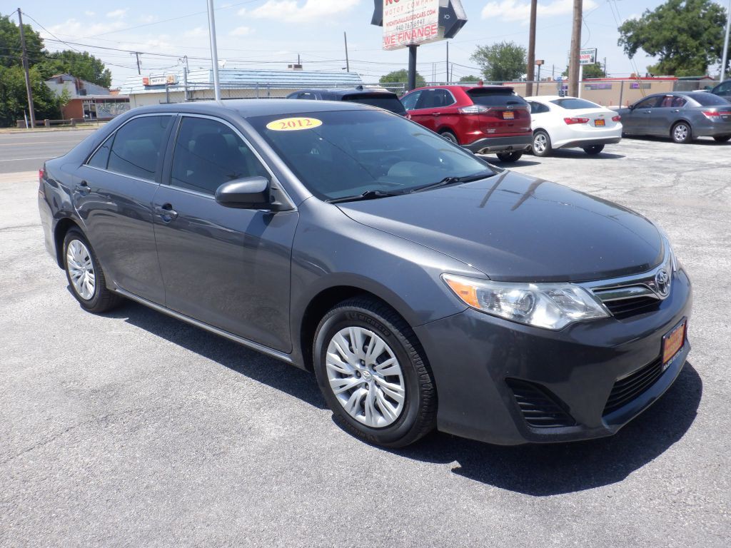 2012 Toyota Camry Image 1