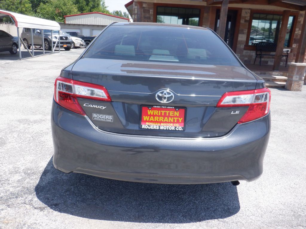 2012 Toyota Camry Image 4
