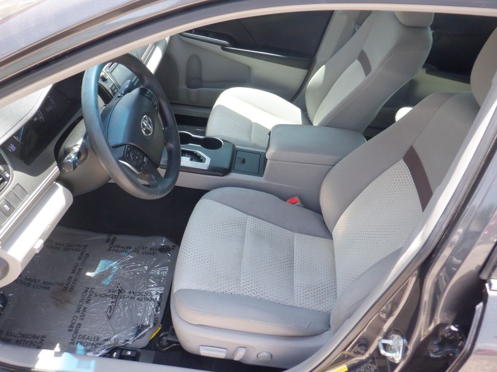 2012 Toyota Camry Image 10