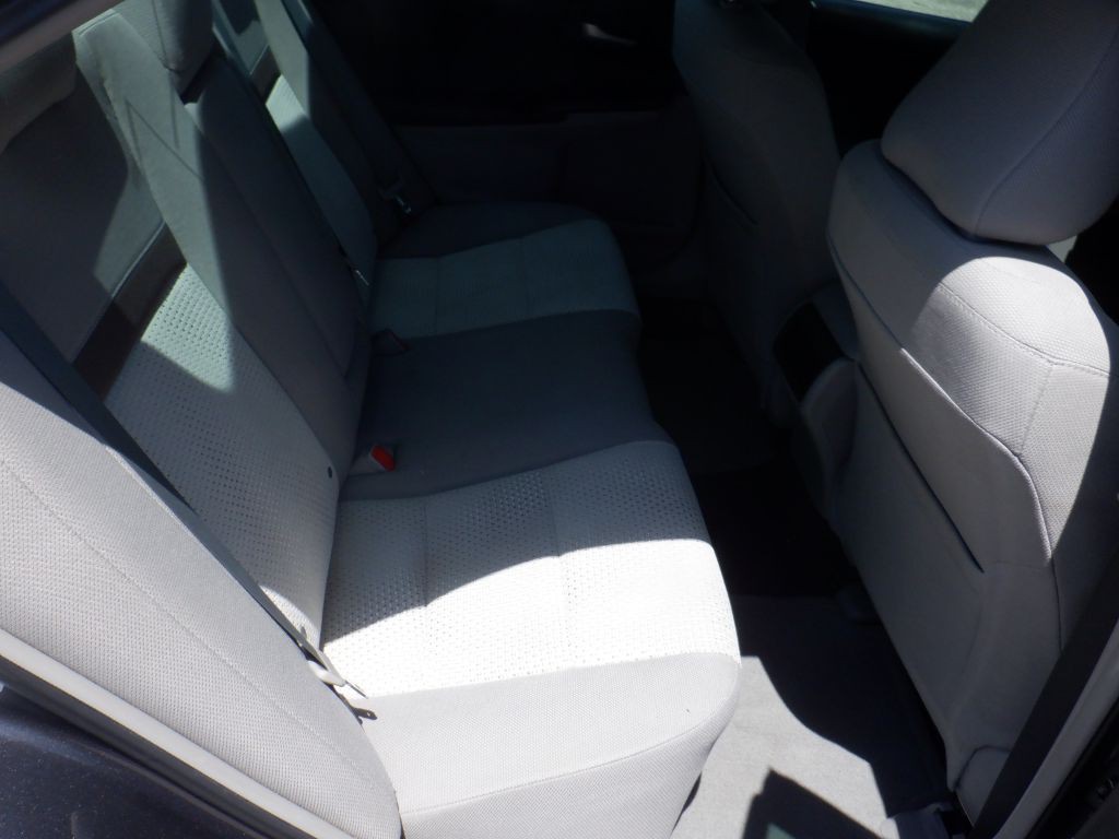 2012 Toyota Camry Image 13