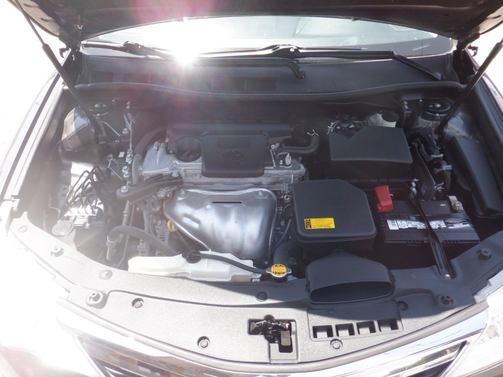 2012 Toyota Camry Image 16