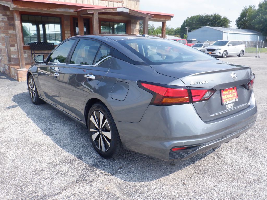 2021 Nissan Altima Image 5