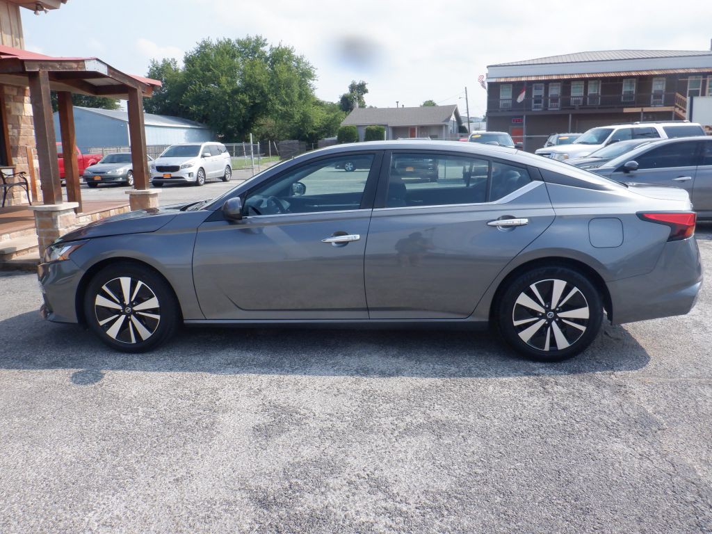 2021 Nissan Altima Image 6