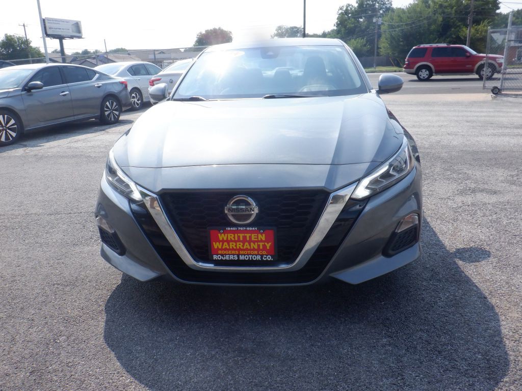 2021 Nissan Altima Image 8