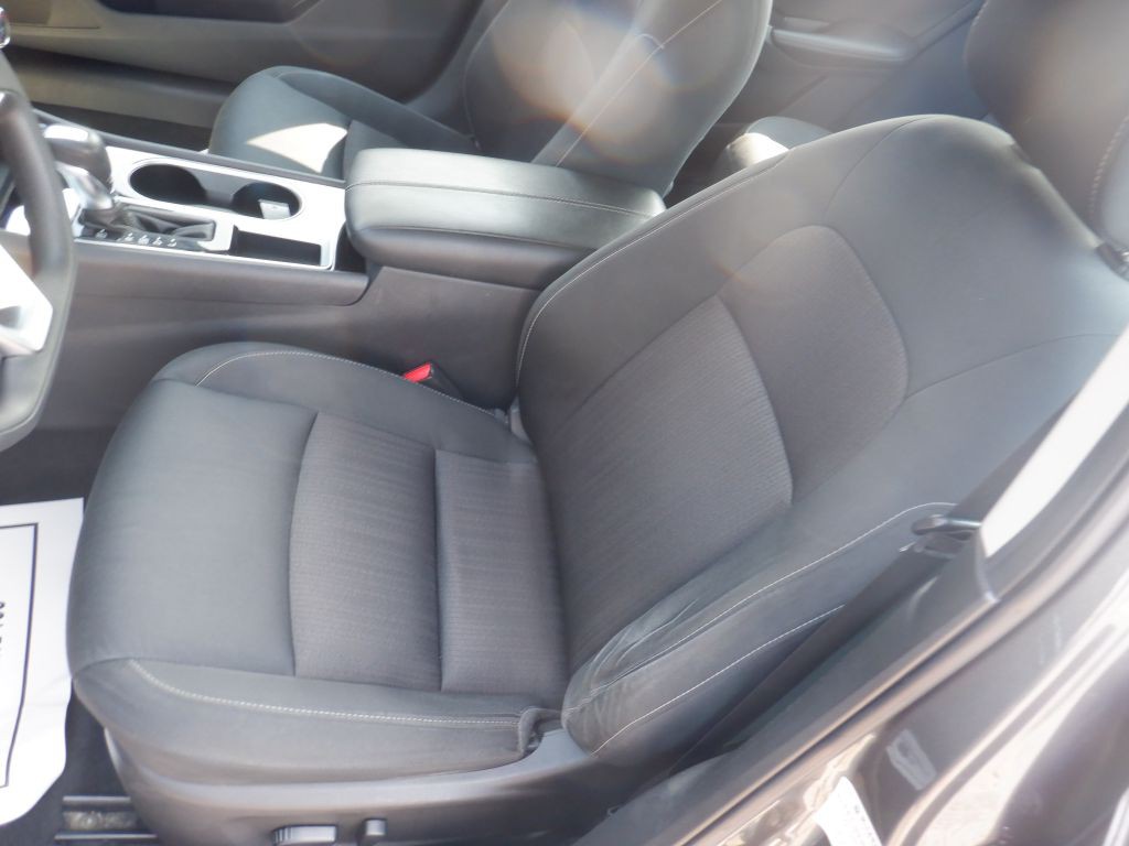 2021 Nissan Altima Image 10