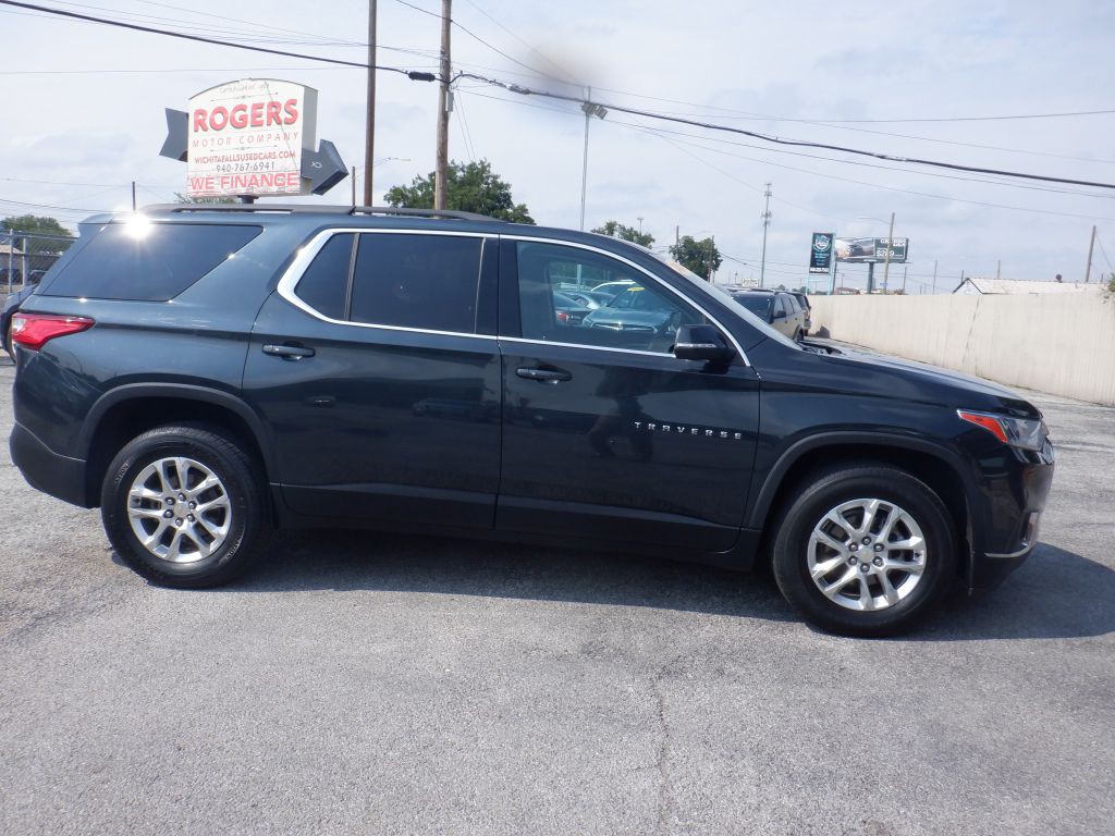 2021 Chevrolet Traverse Image 2