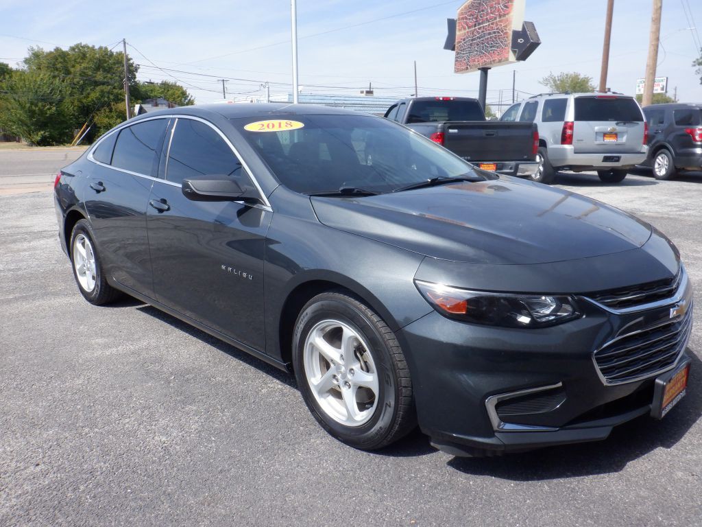 2018 Chevrolet Malibu Image 1