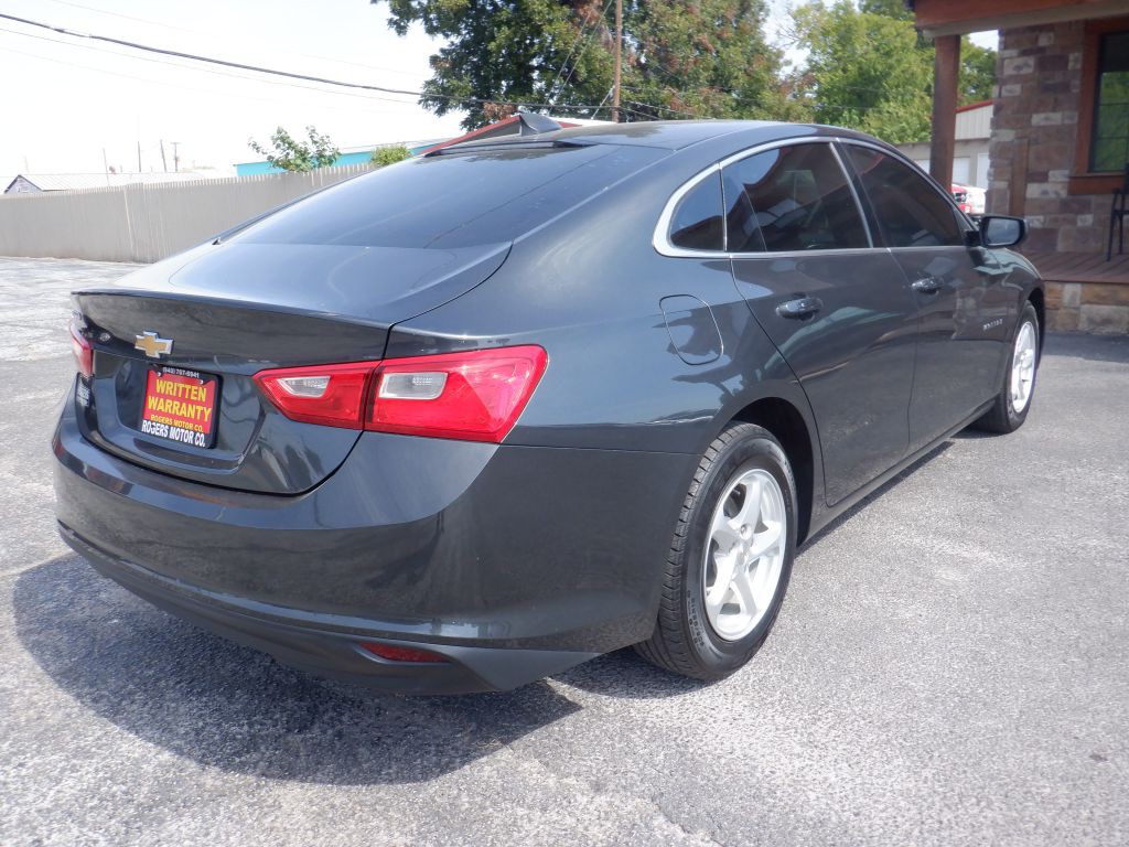 2018 Chevrolet Malibu Image 3