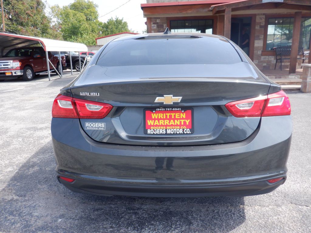 2018 Chevrolet Malibu Image 4