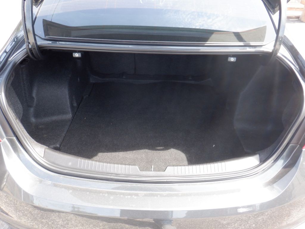2018 Chevrolet Malibu Image 11