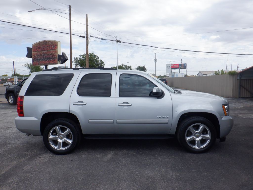 2013 Chevrolet Tahoe Image 2